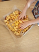 Pečení brambor a výroba popcornu_6